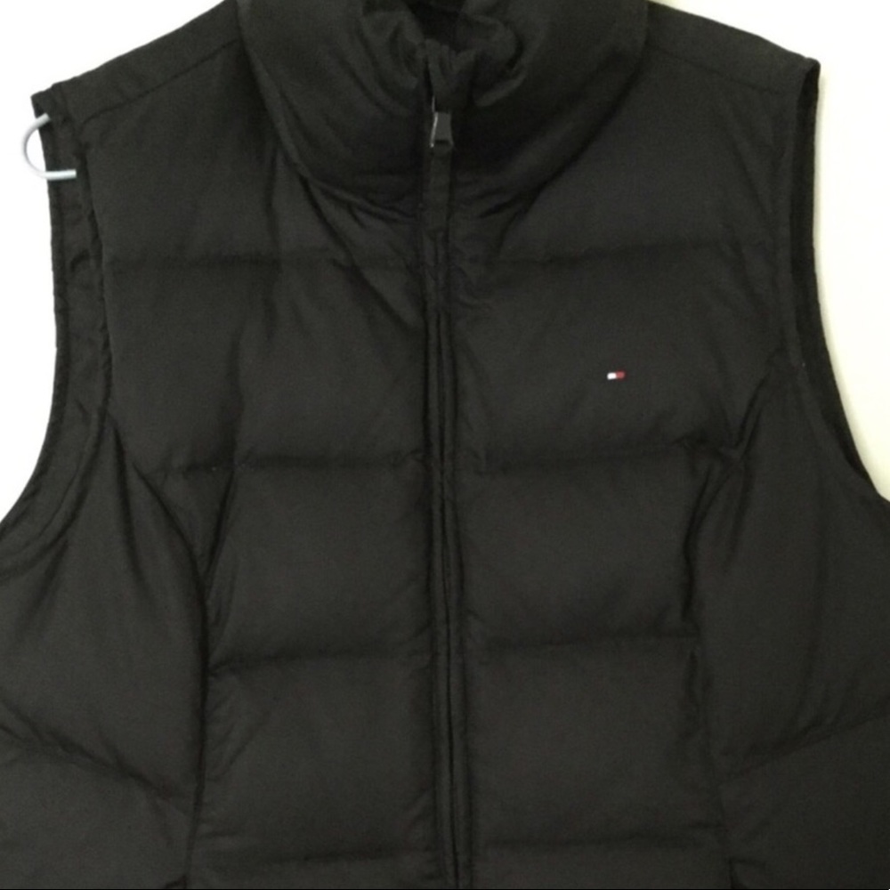 Black Tommy Hilfiger Puffer Vest. L Worn once. EUC - Picture 4 of 8